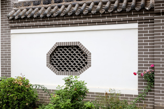 白墻