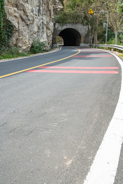 山區(qū)公路隧道