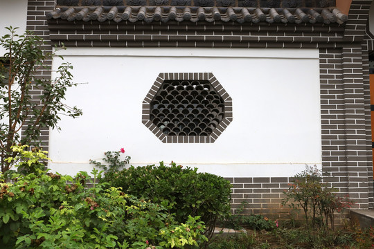 白墻瓦窗