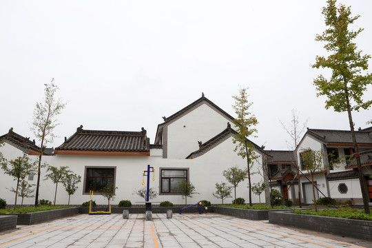 白墻灰瓦