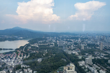 南京紫峰大廈看南京