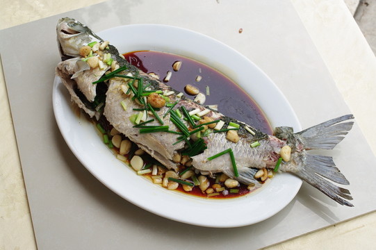 雞湯浸大鯇魚