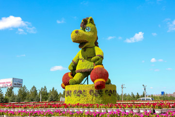 植物雕塑馬