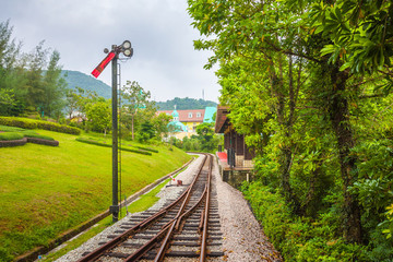 深圳東部華僑城小火車站臺(tái)