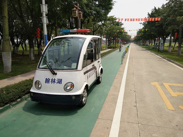警車