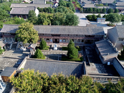 瓦房頂