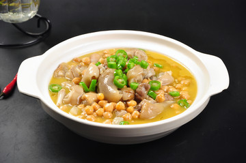 黃豆煲豬手