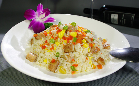 豬扒粒蟹籽炒飯