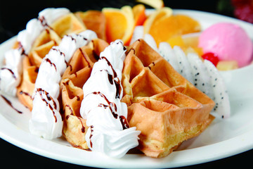 冰淇淋鮮果松餅