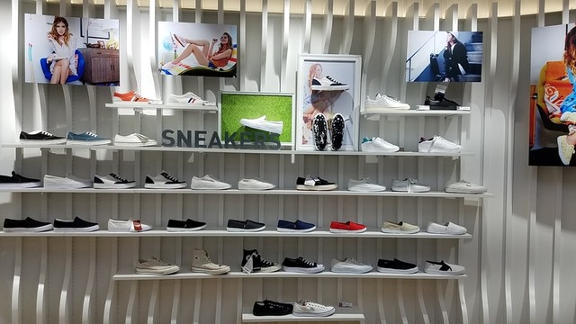 潮鞋店