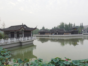 荷花池公園