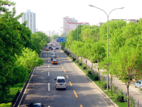 北京學(xué)府路街拍