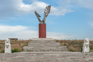 滿洲里鷹山雕塑
