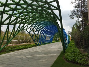 彩虹廊道