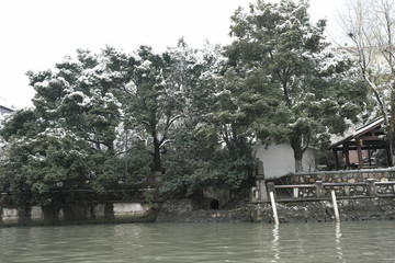 運河兩岸