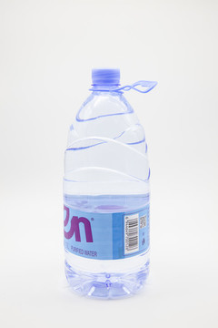 瓶裝礦泉水