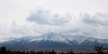 高原雪山