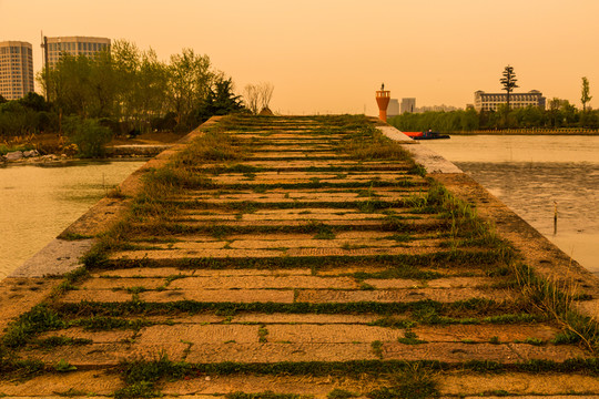 夕照寶帶橋