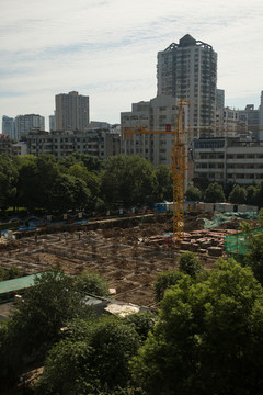 正在建設(shè)的工地