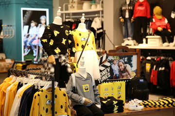 兒童服裝專賣店