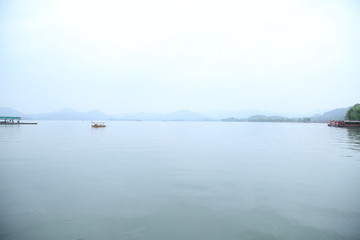 煙雨西湖