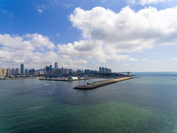 航拍青島海濱