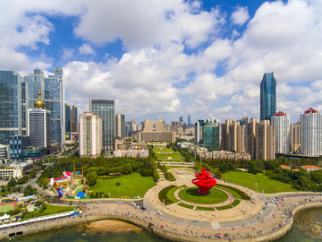 航拍青島五四廣場(chǎng)