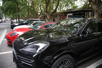 豪車展廳
