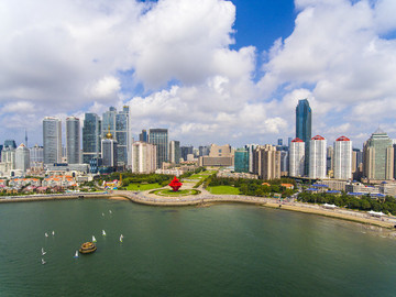 航拍青島五四廣場(chǎng)