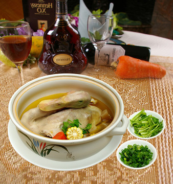 滋補(bǔ)燉湯