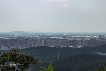 紫金山上看南京