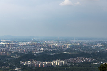 紫金山上看南京
