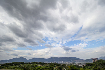 城市陰天