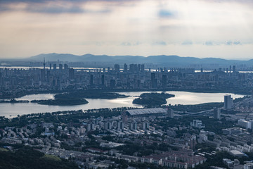 紫金山上看南京