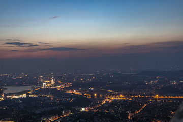 紫金山上看南京夜景