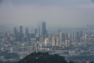 紫金山上看南京
