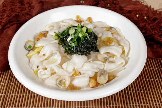 紫菜蘿卜絲煮蚌仔