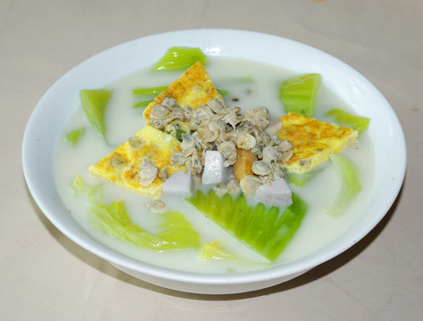 上湯水東芥浸蠔肉蛋角