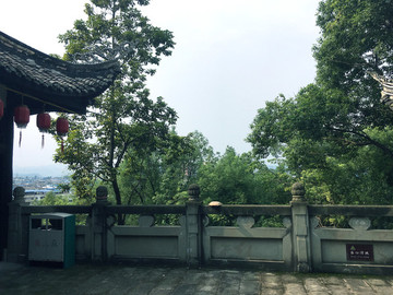 榮縣大佛內(nèi)部園林