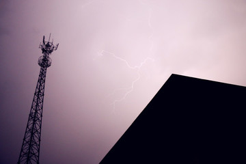 暴風(fēng)雨中的閃電
