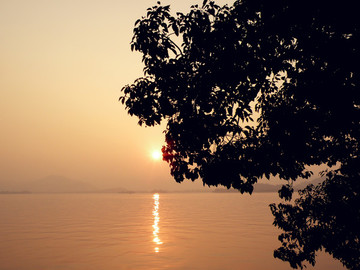 西湖夕陽
