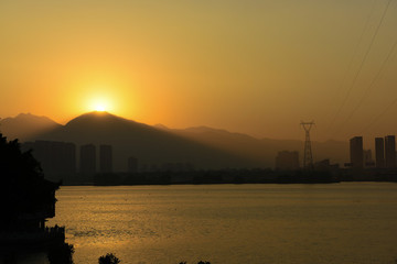 烏龍江夕陽