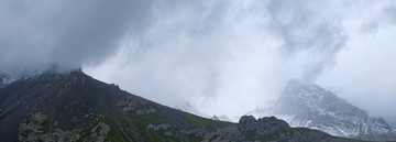 天山