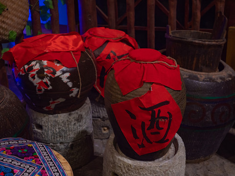 古代酒廠酒窖酒壇酒家