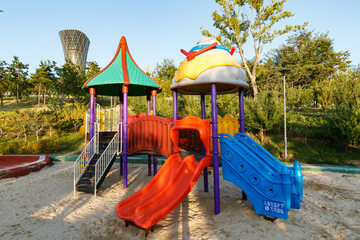 森林公園滑梯兒童游樂設(shè)施
