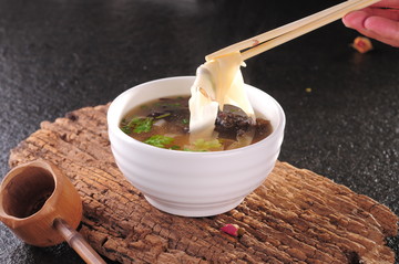 酸湯面葉