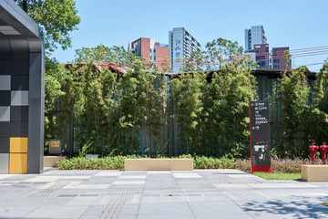 商業(yè)大廈廣場