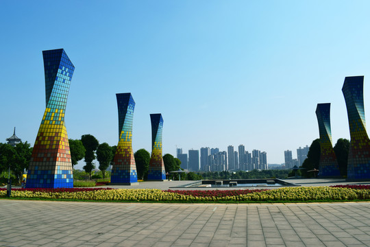 五象湖秋月路大門(mén)