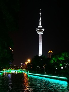 南通濠河景區(qū)夜色美