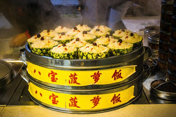 菠蘿八寶飯
